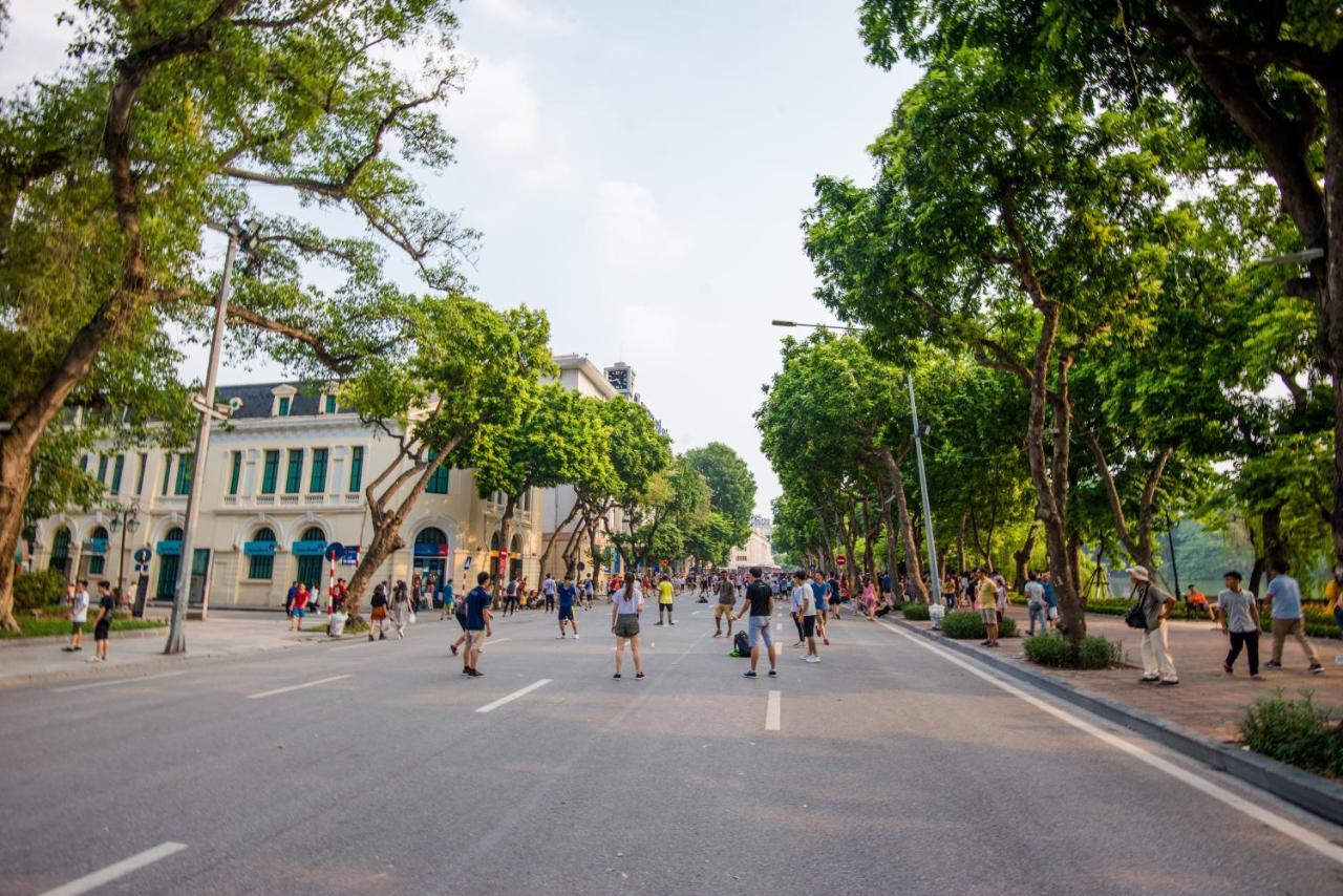 22Housing Hotel & Apartment 81 Linh Lang Hanoi Exterior photo