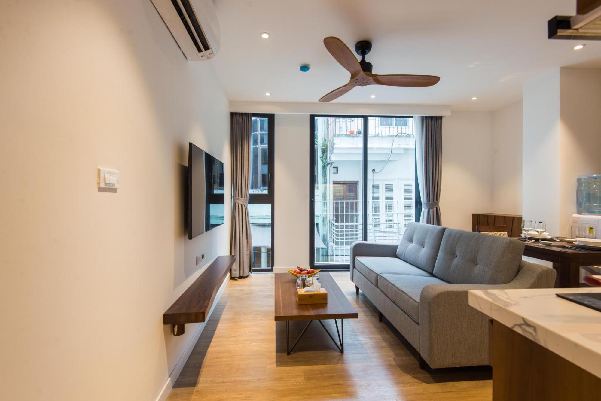 22Housing Hotel & Apartment 81 Linh Lang Hanoi Exterior photo