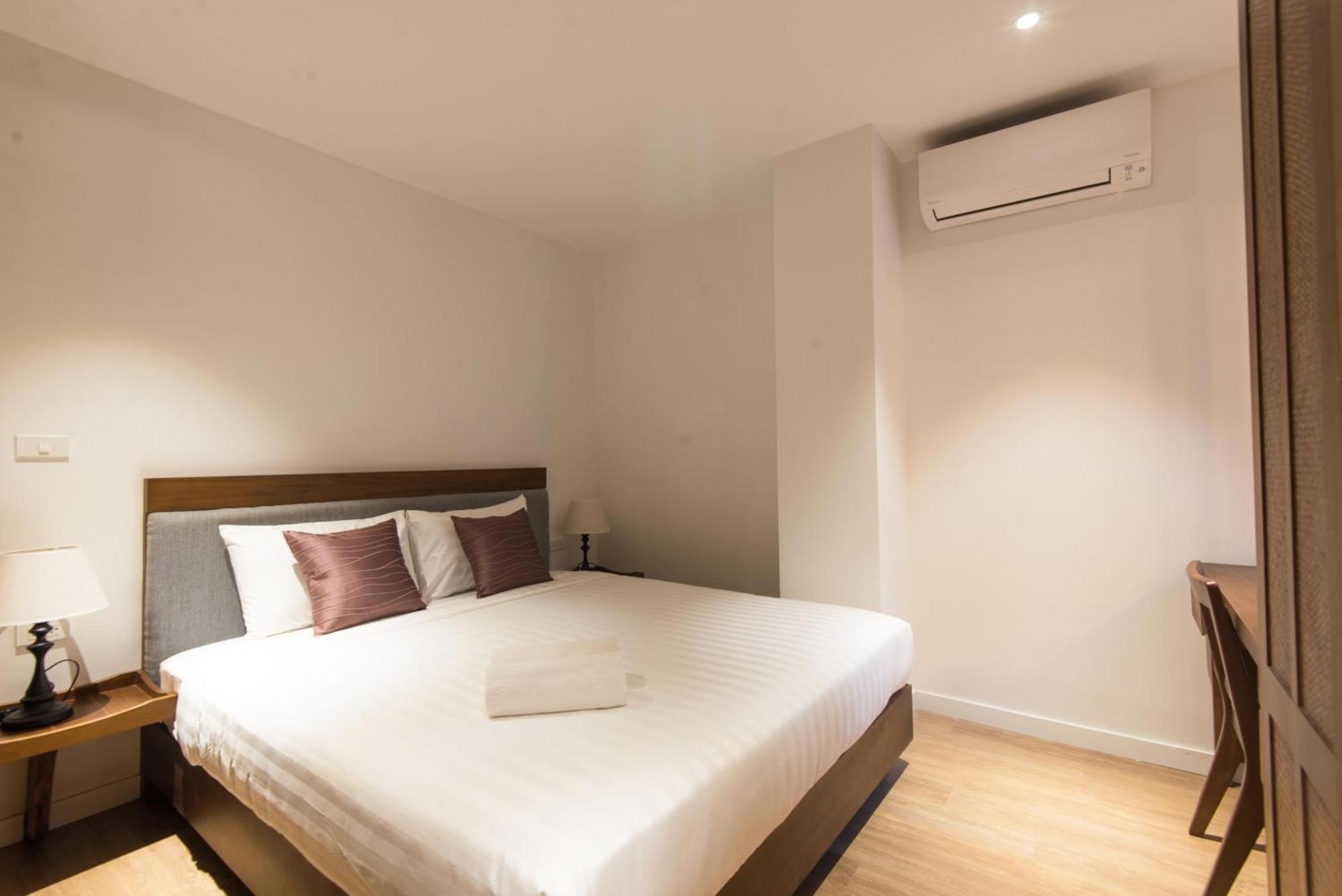 22Housing Hotel & Apartment 81 Linh Lang Hanoi Exterior photo