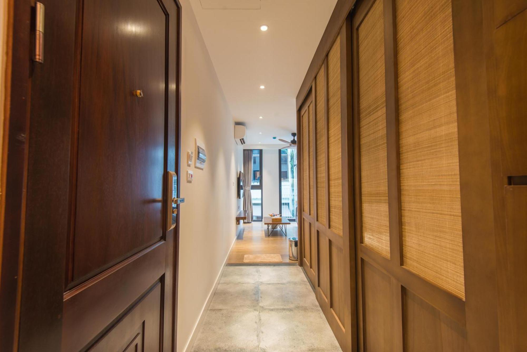 22Housing Hotel & Apartment 81 Linh Lang Hanoi Exterior photo